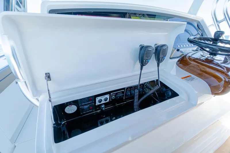 Slide: The Image of Valhalla Boatworks V-46 Center Console 2027 - 3510210