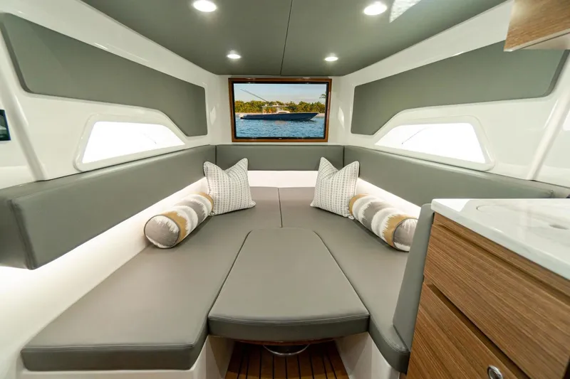 Slide: The Image of Valhalla Boatworks V-46 Center Console 2027 - 3510215