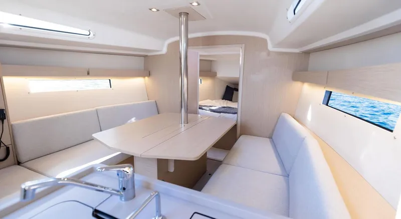 Slide: The Image of Beneteau Oceanis 34.1 2023 - 3520956