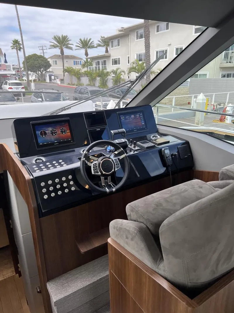 Slide: The Image of Astondoa AS5 2022 - 3524242