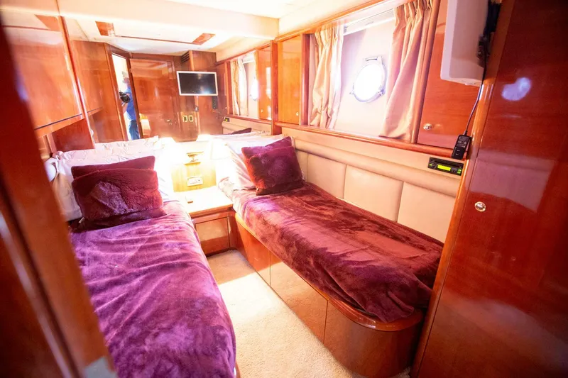 Slide: The Image of Azimut 74 Solar 2003 - 5549014