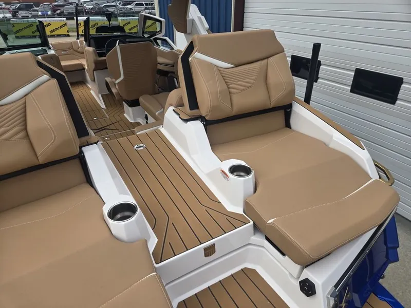 Slide: The Image of MasterCraft X22 2027 - 20