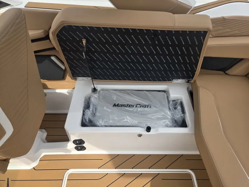 Slide: The Image of MasterCraft X22 2027 - 53