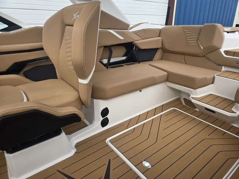 Slide: The Image of MasterCraft X22 2027 - 33