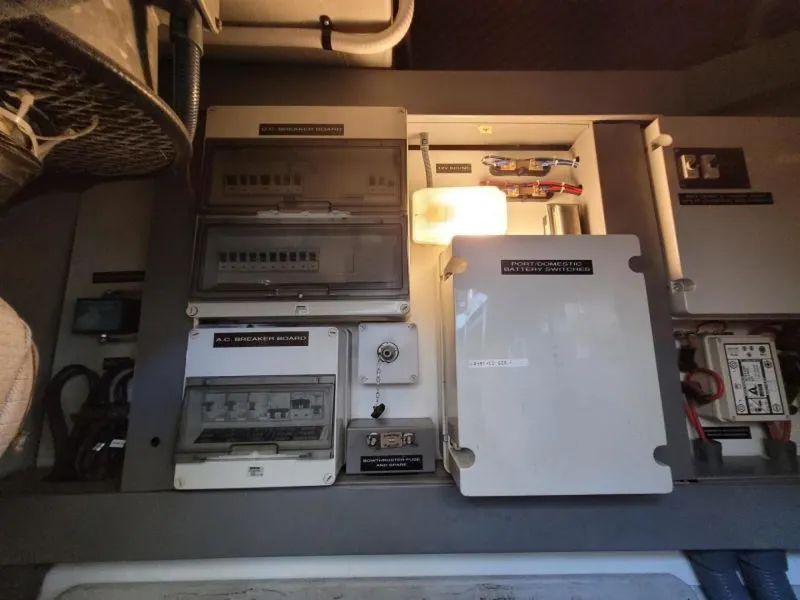 Slide: The Image of Sunseeker Predator 58 1999 - 3546405