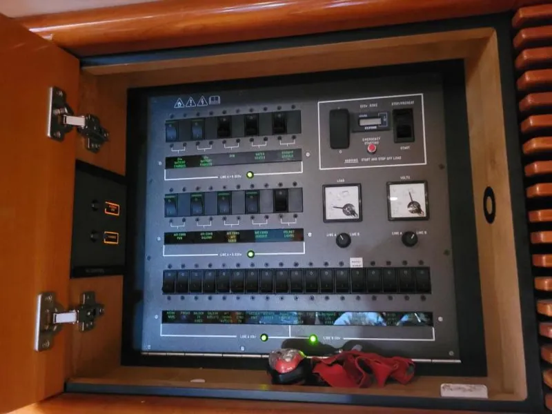 Slide: The Image of Sunseeker Predator 58 1999 - 3546374