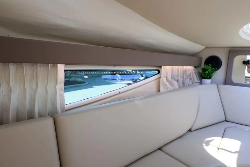 Slide: The Image of Regal Express 2017 - 3701107