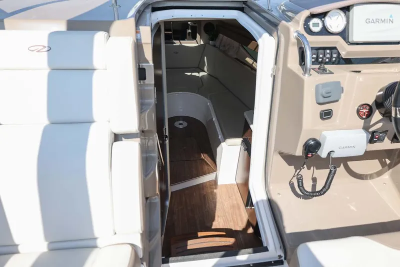 Slide: The Image of Regal Express 2017 - 3701116