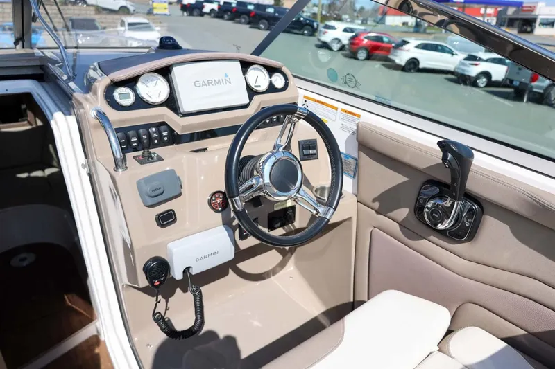 Slide: The Image of Regal Express 2017 - 3701117