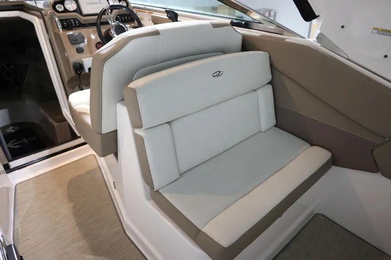 Slide: The Image of Regal Express 2017 - 3701132