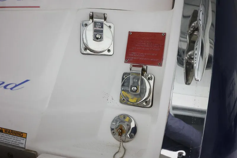 Slide: The Image of Regal Express 2017 - 3701142