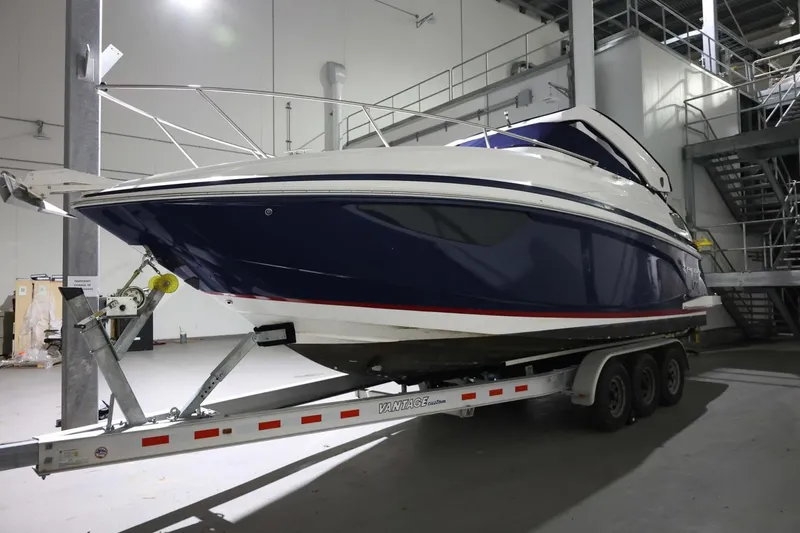 Slide: The Image of Regal Express 2017 - 3701152