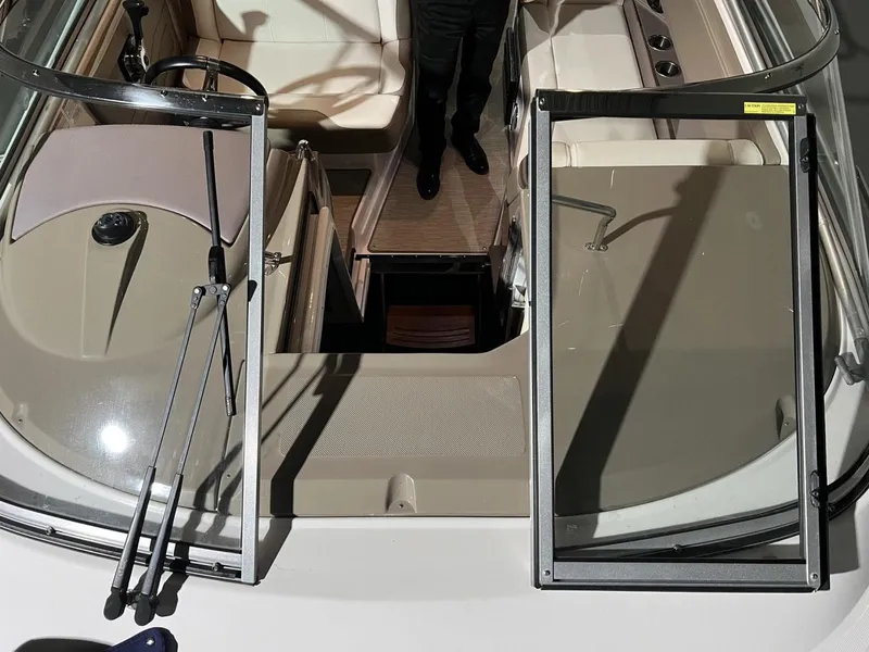 Slide: The Image of Regal Express 2017 - 3701099