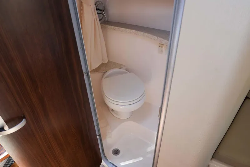 Slide: The Image of Regal Express 2017 - 3701101