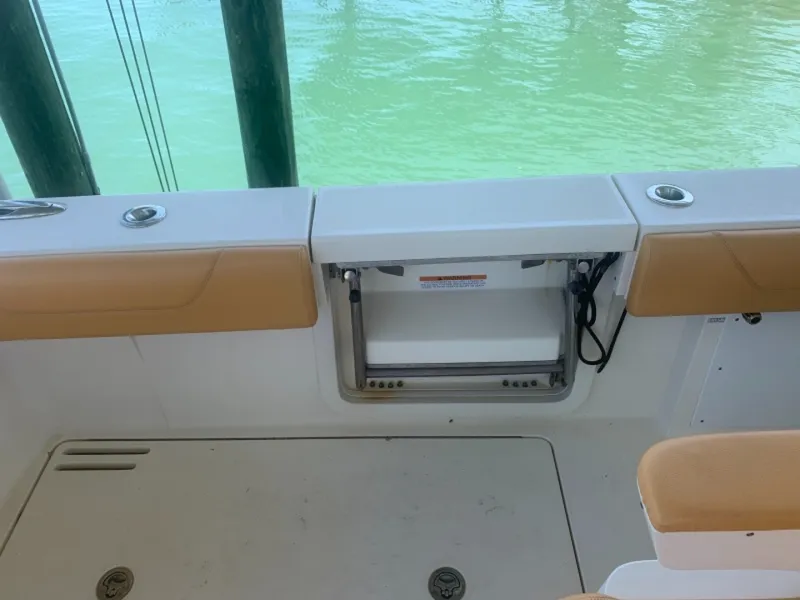 Slide: The Image of Scout 350 LXF 2014 - 3550839