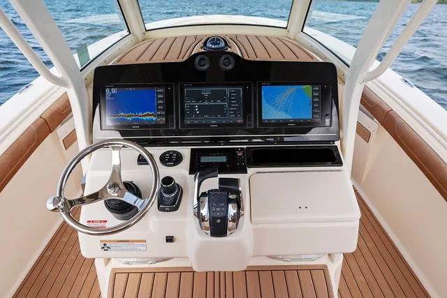 Slide: The Image of Scout 350 LXF 2014 - 35