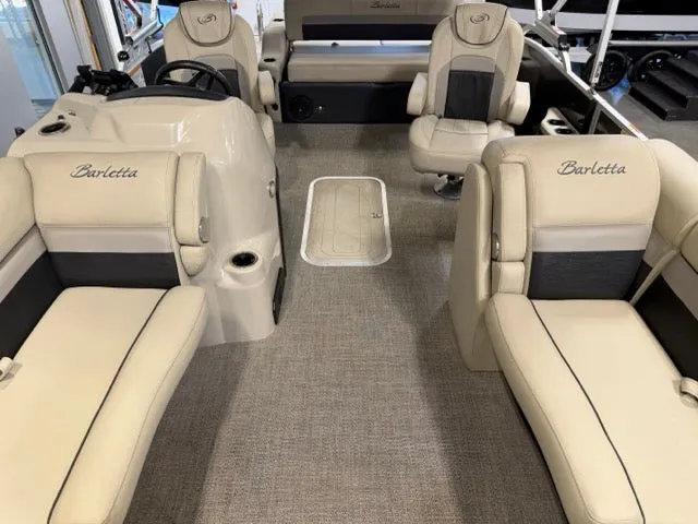 Slide: The Image of Barletta Boats C CLASS C22UC 2021 - 16