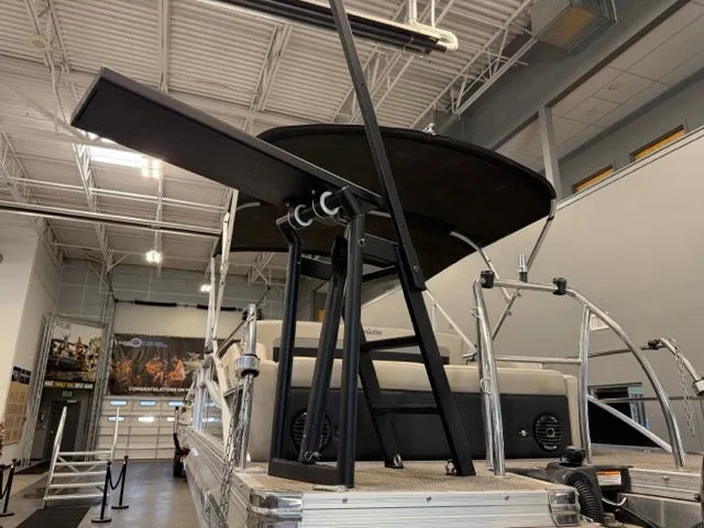 Slide: The Image of Barletta Boats C CLASS C22UC 2021 - 6