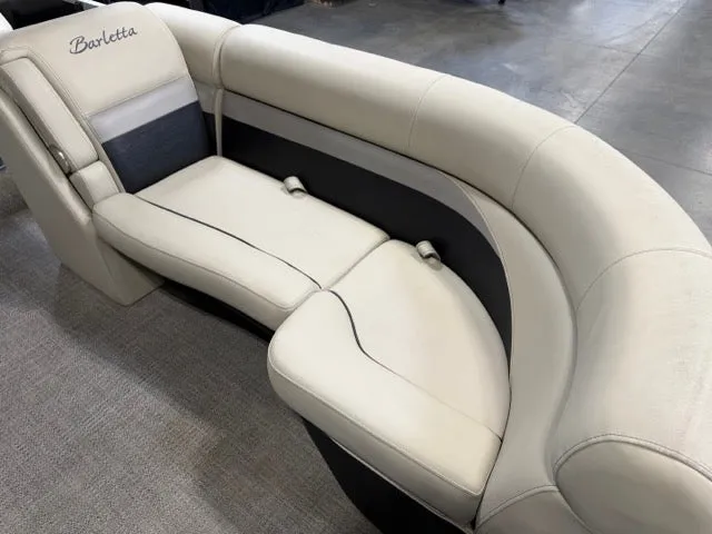 Slide: The Image of Barletta Boats C CLASS C22UC 2021 - 14