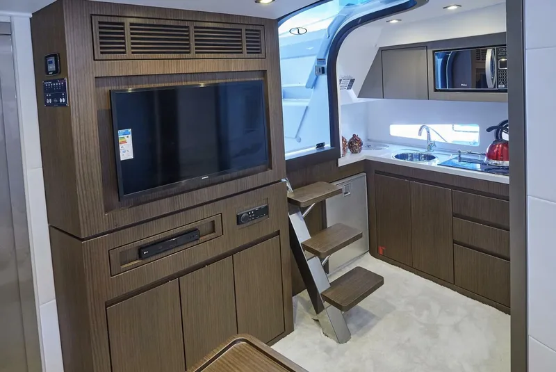 Slide: The Image of Schaefer 400 2022 - 3781345