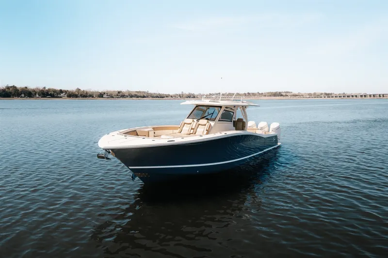 Slide: The Image of Scout 400 LXF 2025 - 40