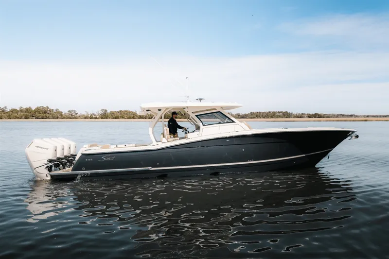 Slide: The Image of Scout 400 LXF 2025 - 41