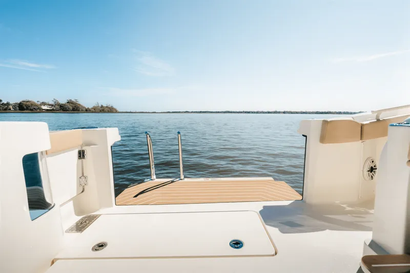 Slide: The Image of Scout 400 LXF 2025 - 6