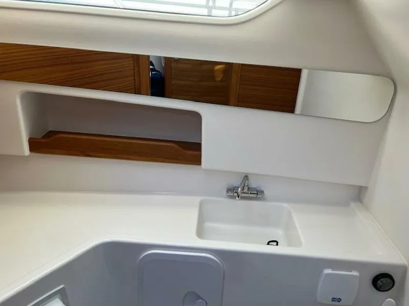 Slide: The Image of Nimbus W9 2023 - 3781690