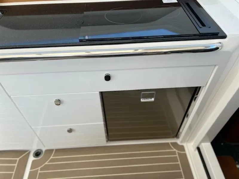 Slide: The Image of Nimbus W9 2023 - 3781694