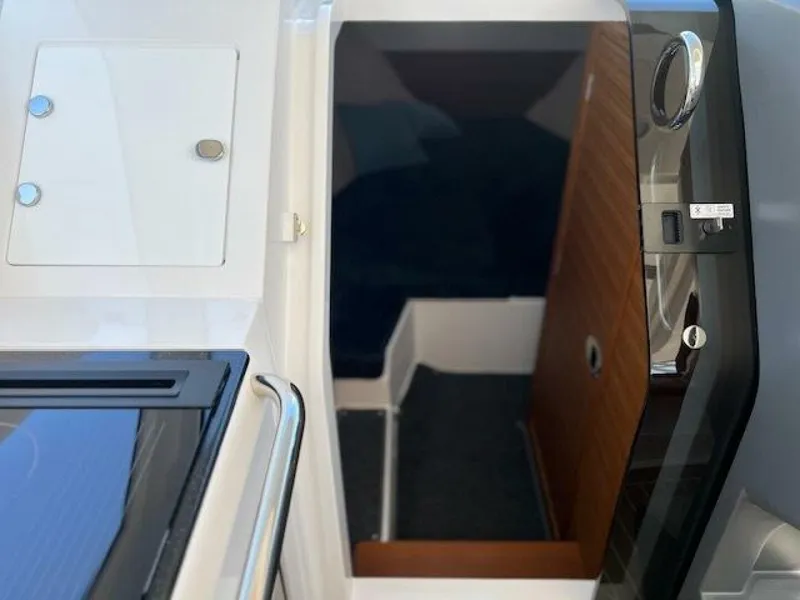 Slide: The Image of Nimbus W9 2023 - 3781695