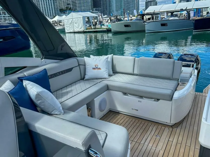 Slide: The Image of Fairline F//Line 33 Outboard 2023 - 4301708