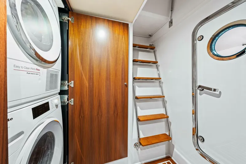 Slide: The Image of Belize 66 Daybridge 2025 - 5136854