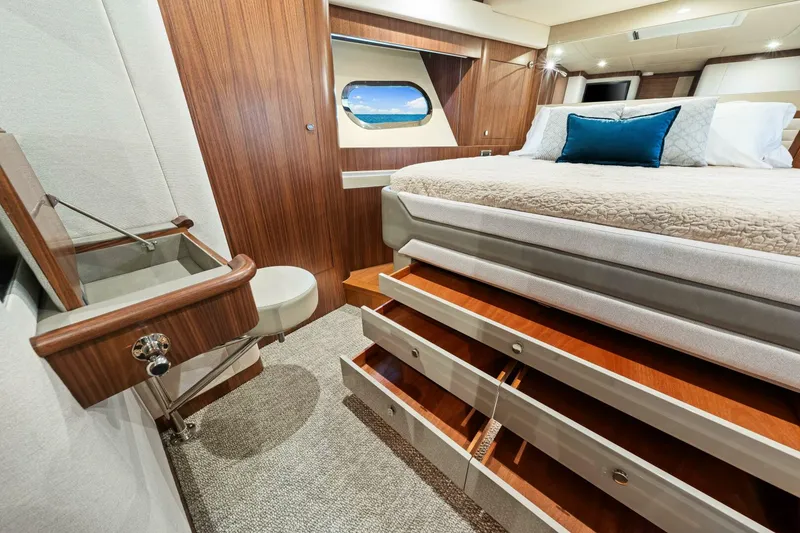 Slide: The Image of Belize 66 Daybridge 2025 - 5136861