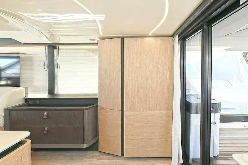 Slide: The Image of Absolute 52 Fly 2026 - 4153552