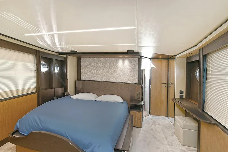 Slide: The Image of Absolute 52 Fly 2026 - 4153503