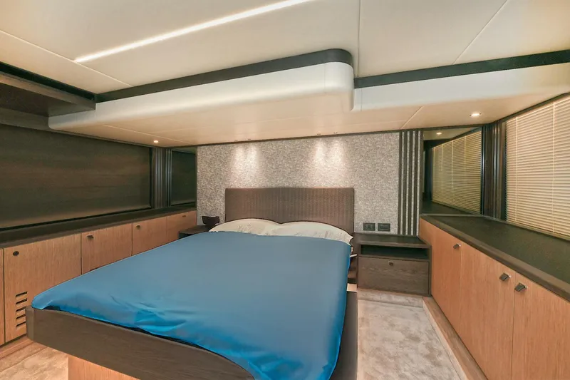 Slide: The Image of Absolute 52 Fly 2026 - 4153511