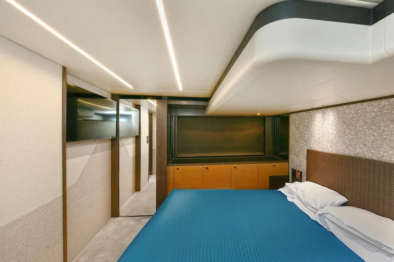 Slide: The Image of Absolute 52 Fly 2026 - 4153513