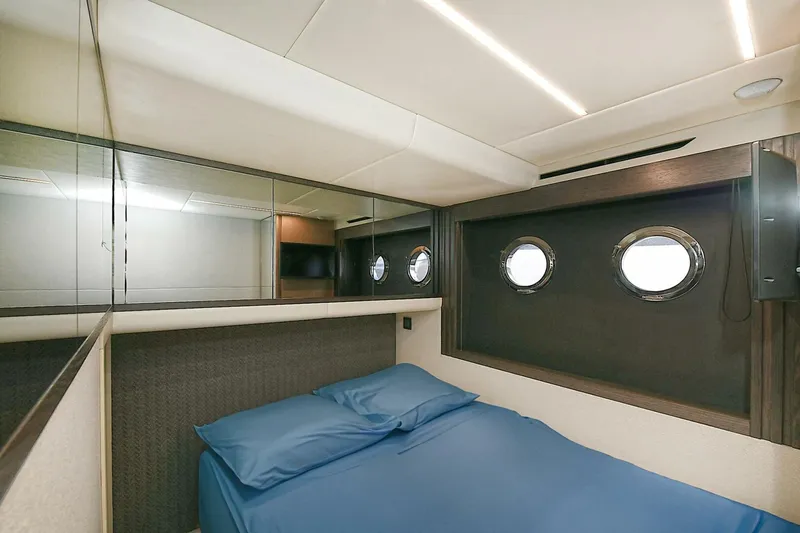 Slide: The Image of Absolute 52 Fly 2026 - 4153523