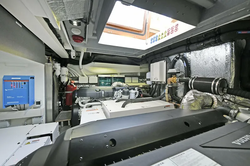 Slide: The Image of Absolute 52 Fly 2026 - 4153597