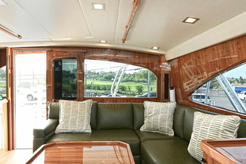 Slide: The Image of Viking 80 Enclosed Skybridge 2018 - 3774041