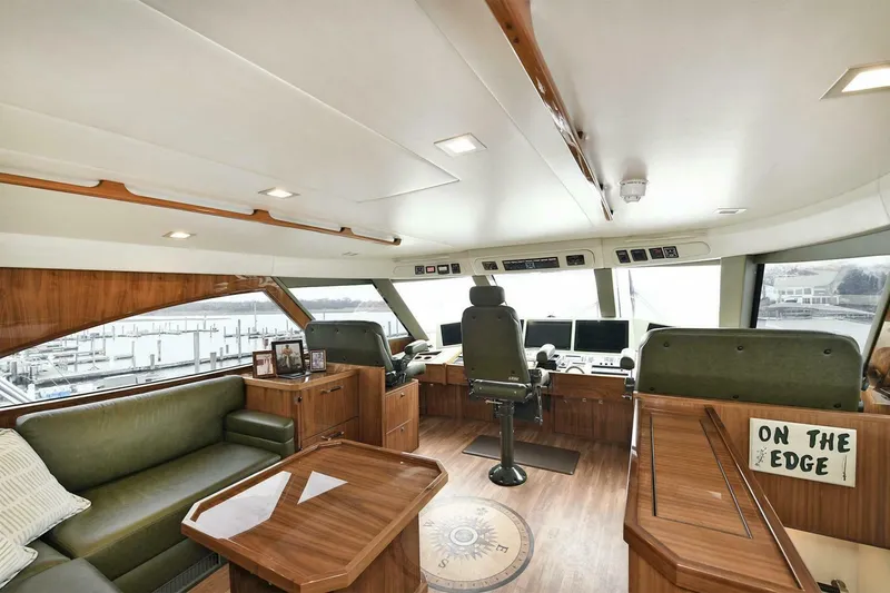 Slide: The Image of Viking 80 Enclosed Skybridge 2018 - 3774033