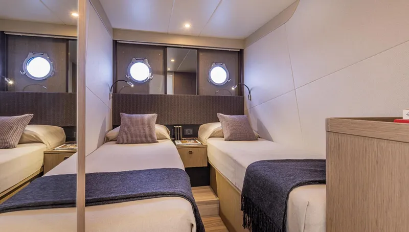 Slide: The Image of Absolute 56 Fly 2026 - 3601385