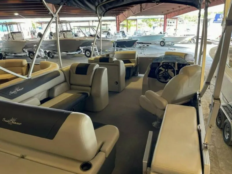 Slide: The Image of SunChaser Geneva Cruise 22 SB 2023 - 4658894