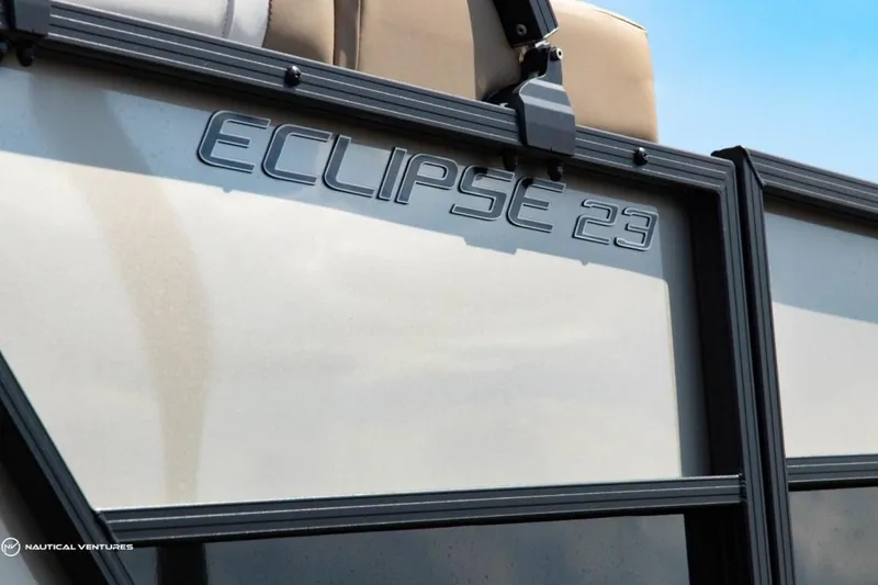 Slide: The Image of SunChaser Eclipse 8523 LR DH 2023 - 3614265