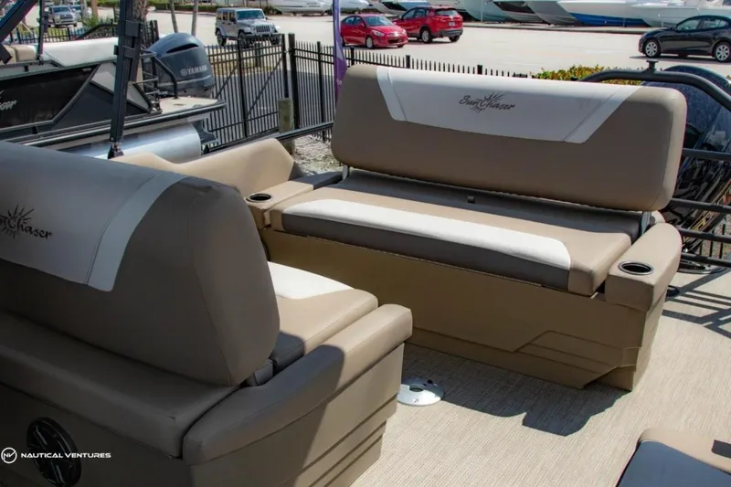 Slide: The Image of SunChaser Eclipse 8523 SSB 2023 - 3614309