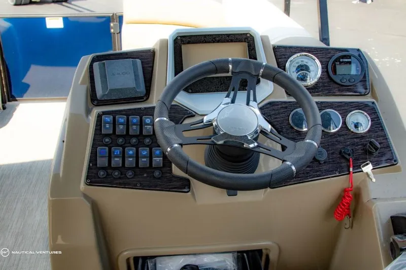 Slide: The Image of SunChaser Eclipse 8523 SSB 2023 - 3614312