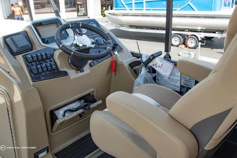 Slide: The Image of SunChaser Eclipse 8523 SSB 2023 - 3614313