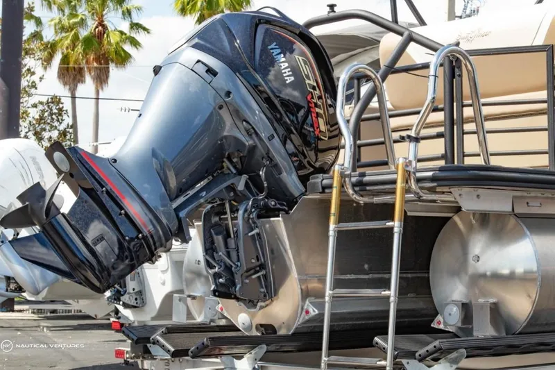 Slide: The Image of SunChaser Eclipse 8523 SSB 2023 - 3614303