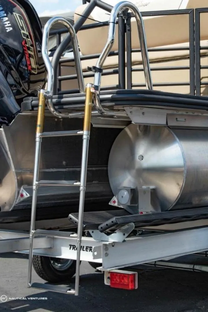 Slide: The Image of SunChaser Eclipse 8523 SSB 2023 - 3614304