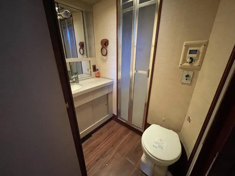 Slide: The Image of Bertram 42 Convertible 1984 - 3621565